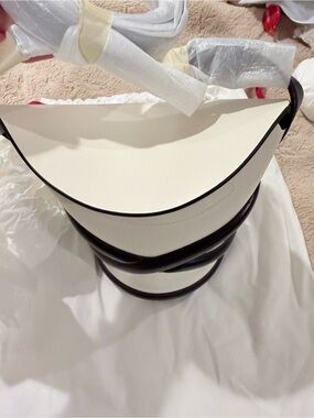 Alexander McQueen The Curve Bucket Bag
